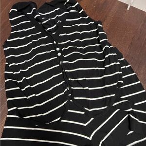 Amazon Black & White Striped Women’s Button-Front set